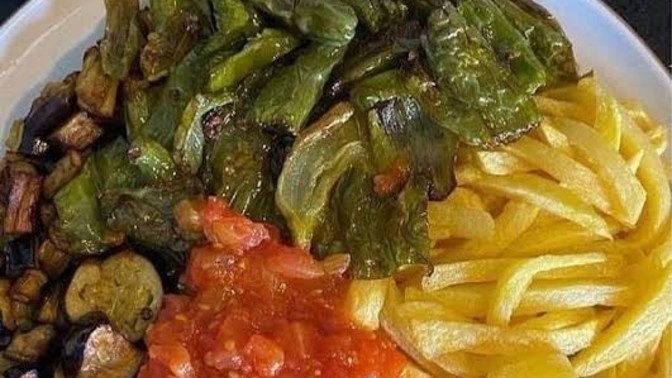 Kızartma, sarımsaklı yoğurtlu mu, sarımsaksız mı olmalı?