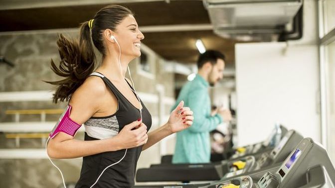 Spor yaparken hangi müzikleri dinlersin?