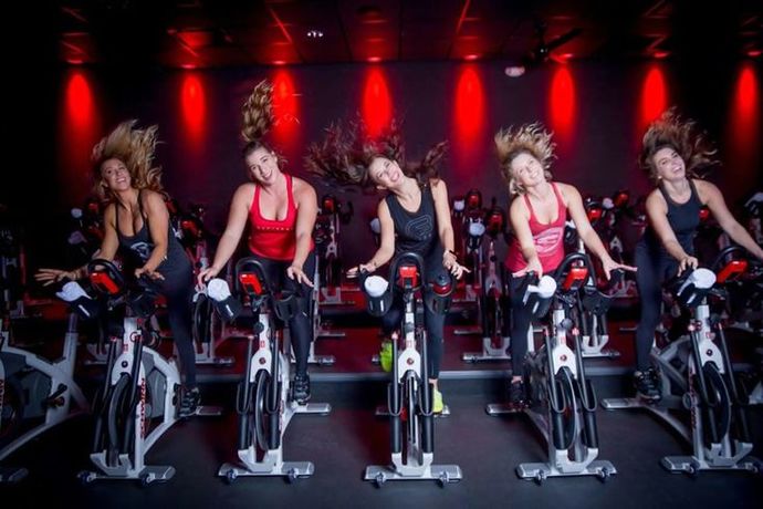 Grup halinde spor yapmayı mı seversin, tek başına mı?