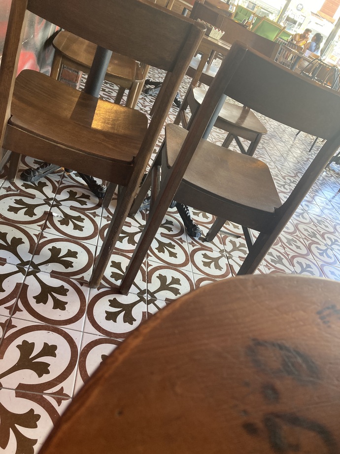 Balkon veya pencereden anlık görüntü olsaydınız nasıl bir manzara görmüş olurdum?
