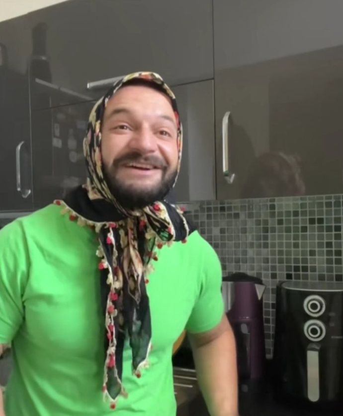 Erkekler dürüst olun fazlasıyla açık kadınları gördüğünüzde etkileniyor musunuz?