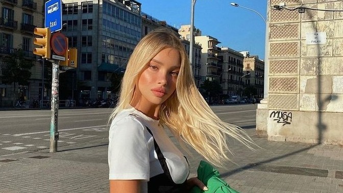 Bir kadını doğallık mı çekici yapar yapaylık mı?