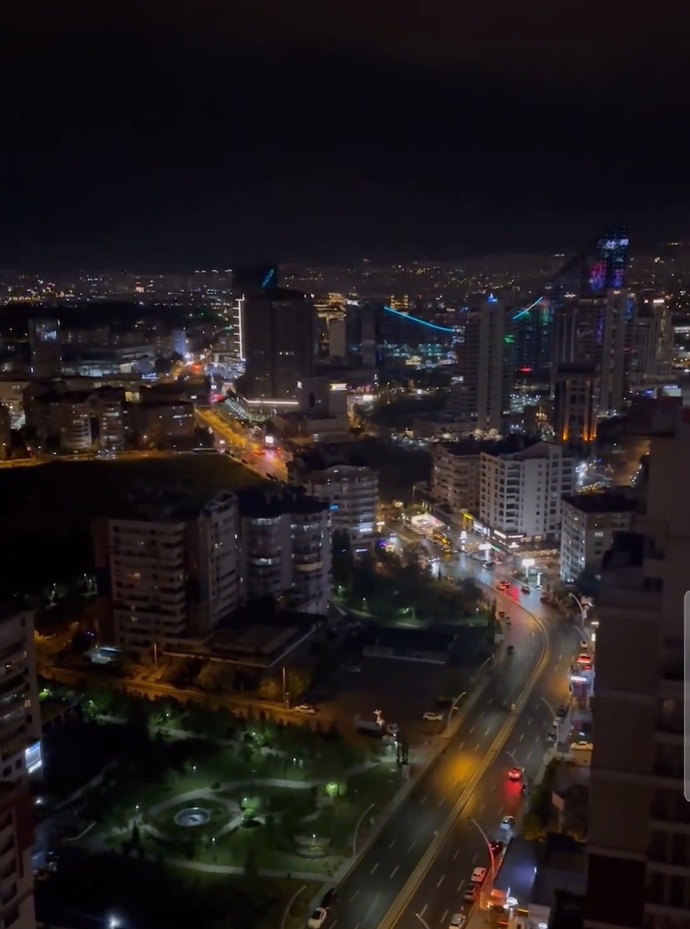 Herkes baktığı manzaradan memnun mu şöyle deniz meniz olaydı, manzaranı atar mısın?