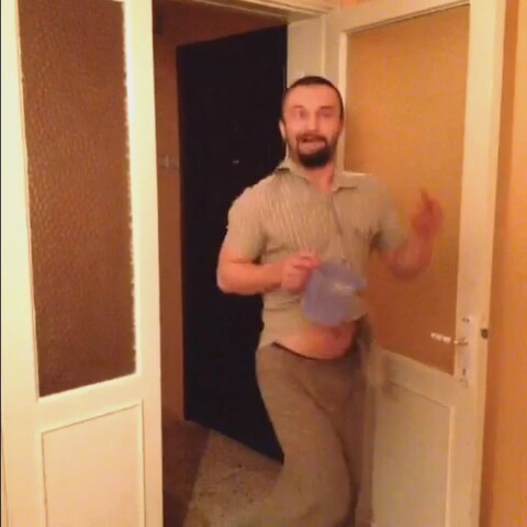 Fakir ama güzel kız mı yoksa zengin ama çirkin bir kız mı?