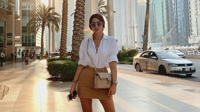 Fazlasıyla kimsesiz insanların ortak sorunu kendilerini her topluma ait hissetme mecburiyeti midir?