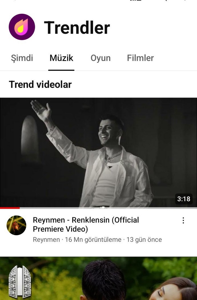 Her şeyde olduğu gibi müzikte de deli gibi tüketim çılgınlığı yok mu?