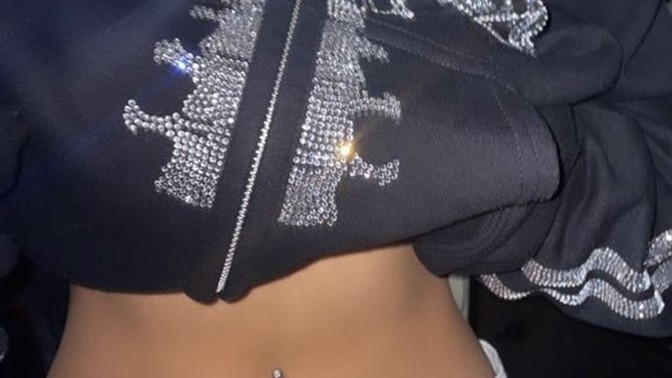 Gobek piercingi nasil?