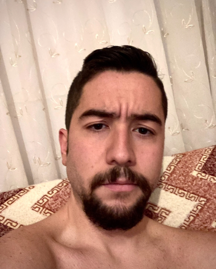 Benden başka sakalın yakışmadığı erkek var mı?