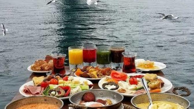 Pazar kahvaltısı için deniz kenarını tercih eder miydiniz?