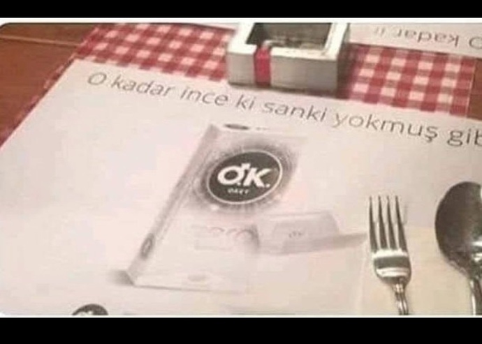 Gittiğiniz restoranda böyle bir servis örtüsü ile karşılaşsanız ne tepki verirdiniz?
