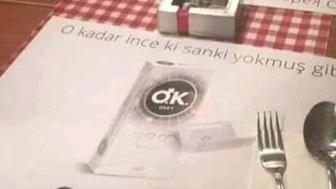 Gittiğiniz restoranda böyle bir servis örtüsü ile karşılaşsanız ne tepki verirdiniz?