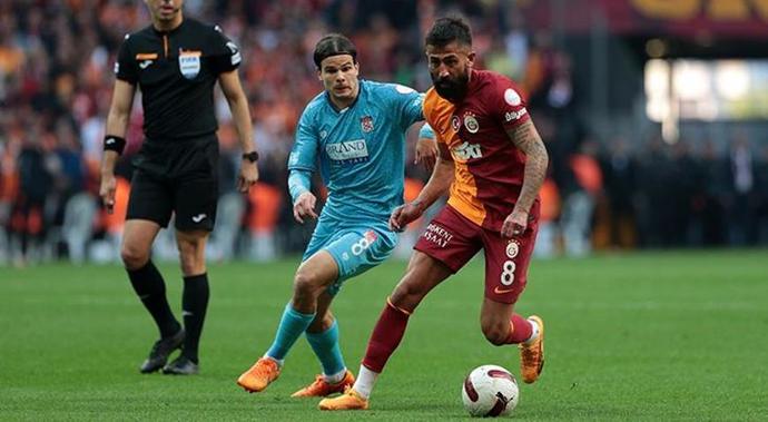 Galatasaray - Sivassporu muhteşem bir oyunla 6-1 yenerek şampiyonluk yarışında bir galibiyet daha aldı! Maçı nasıl buldunuz?