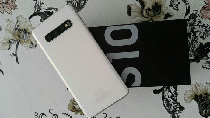 Arkadaşlar samsung s10 plus hâlâ alınır mı?