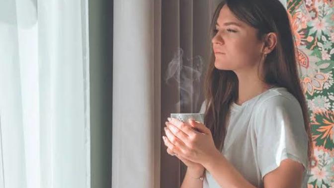Hasretiyle gönlümüzün yandığı biri var mı?