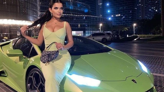 Lamborghini araba markasını seven çok az kişi mi bulunuyor size göre?