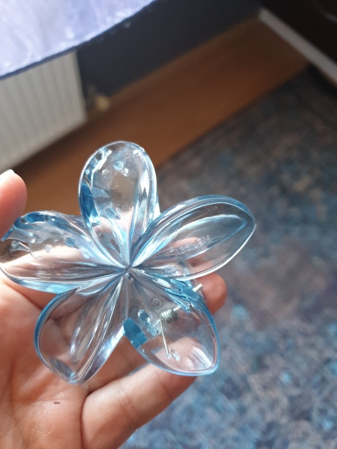 Lotus tokalar neden saçı tutmuyor?