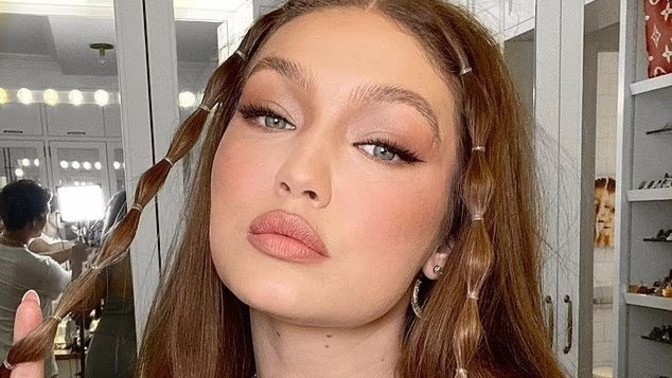 Bu saç modeli çocuksu durmuyor mu sizce?
