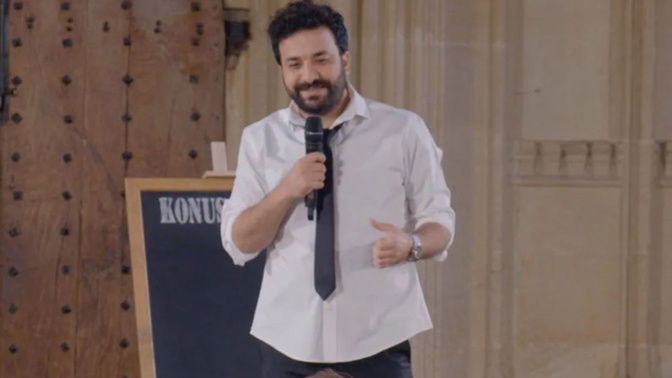 Hasan Can Kaya, Konuşanlar'ı Oxford Üniversitesi'nde çekti! Konuşanları izliyor musunuz?
