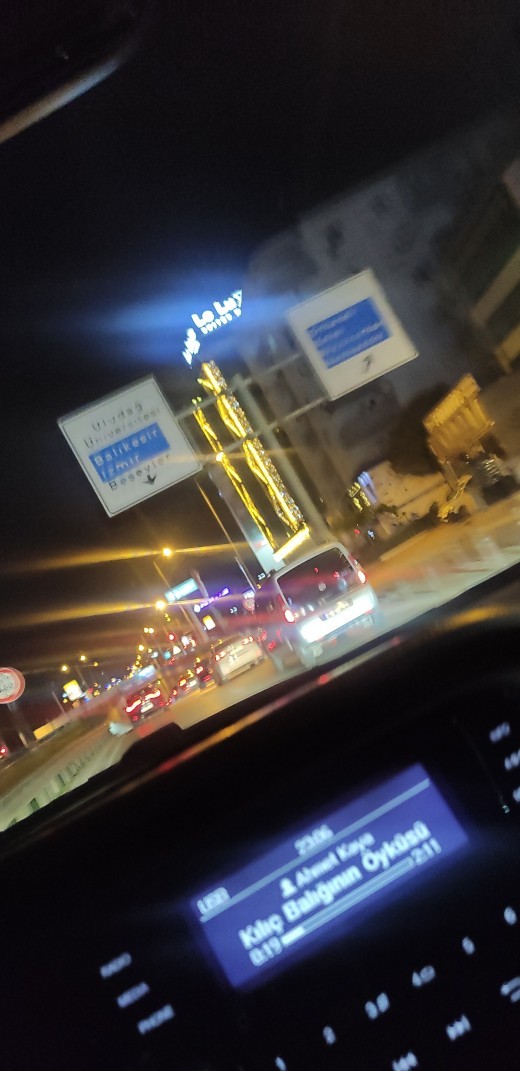 Salıdan salıya sallanırken gecenize hangi şarkı eşlik ediyor?