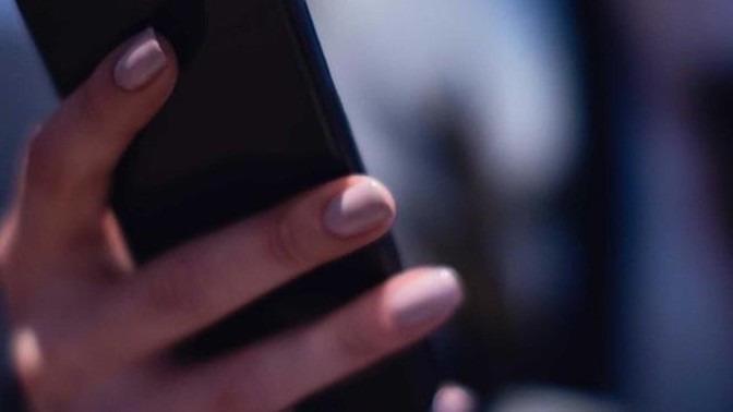 Sürekli stalklanmak sizi rahatsız mı eder yoksa hoşunuza mı gider?