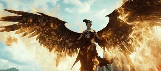 Hiç olmadığınız biri gibi davranmak zorunda kaldınız mı?