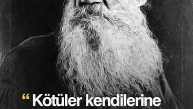 Yûzûne gûlüp arkandan konuşanlara nediyosun?