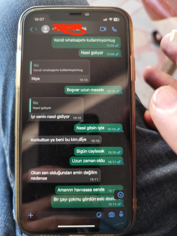 Gereksiz insanlarla samimi olmayacam diye söz veren sevgilinin bukadar kolay tongaya düşmesi normal mi?