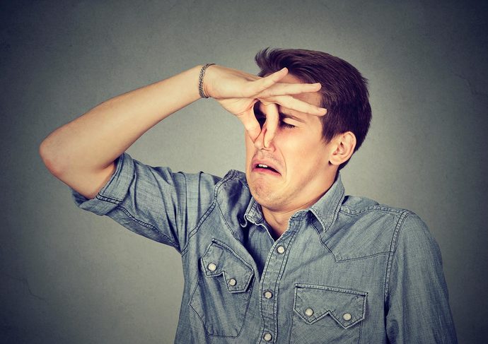 Bir sağlık problemi nedeniyle sürekli pis kokuyorum?