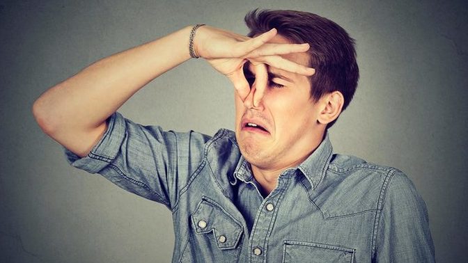 Bir sağlık problemi nedeniyle sürekli pis kokuyorum?