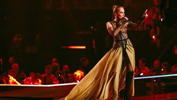 Muhteşem performansıyla Sertab Erener 21 yılın ardından yeniden Eurovision sahnesinde! Tüyler diken diken, Çok gurur verici değil mi?