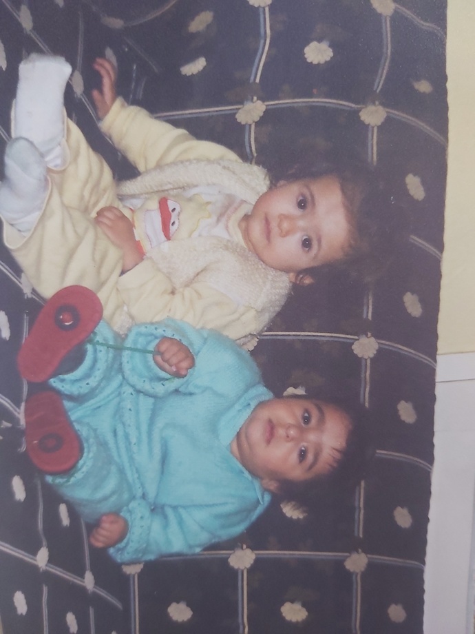 Bebeklik fotoğraflarınız duruyor mu küçüklüğünüze benziyor musunuz?