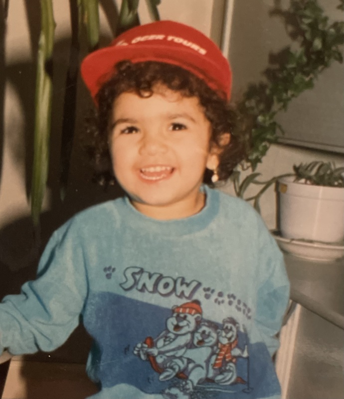 Bebeklik fotoğraflarınız duruyor mu küçüklüğünüze benziyor musunuz?