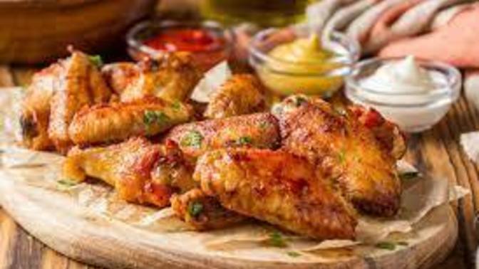 Hangisini Tercih Edersin? Soslu Tavuk Kanat mı Alinazik mi?