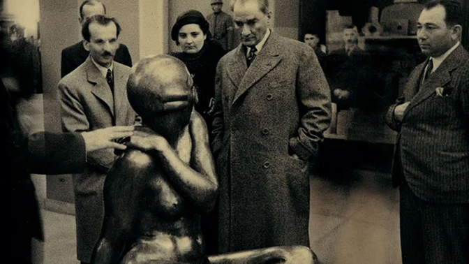 Atatürk “Sanatsız kalan bir milletin , hayat damarlarından biri kopmuş demektir.” sözü ile ne anlatmak istemiştir?