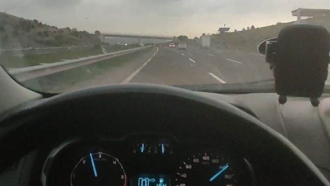 Her şeyi bırakıp nereye gidesiniz var?