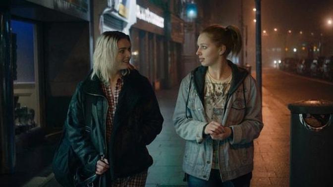 Film izlerken ışık kapalı şekilde mi izliyorsunuz, açık mı?
