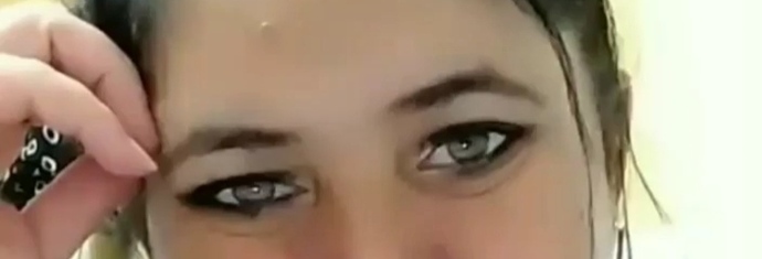 Yarın göz doktoruna randevu aldım , hiç bildirimlerde , ilgi , sürpriz , aşk mesaji görmüyorum bir baksınlar kör mü oldum acaba?