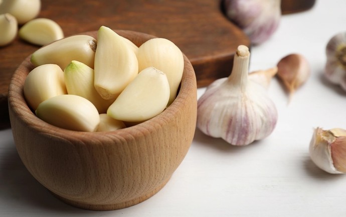 Sarımsak 🧄Sever misiniz en son ne zaman yediniz ve neler de kullanırsınız?