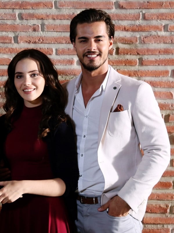 Cennetin gözyaşları dizisini seyr ediyomusunuz millet?