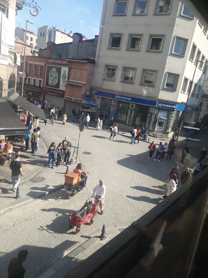Hayatı izliyor musunuz?