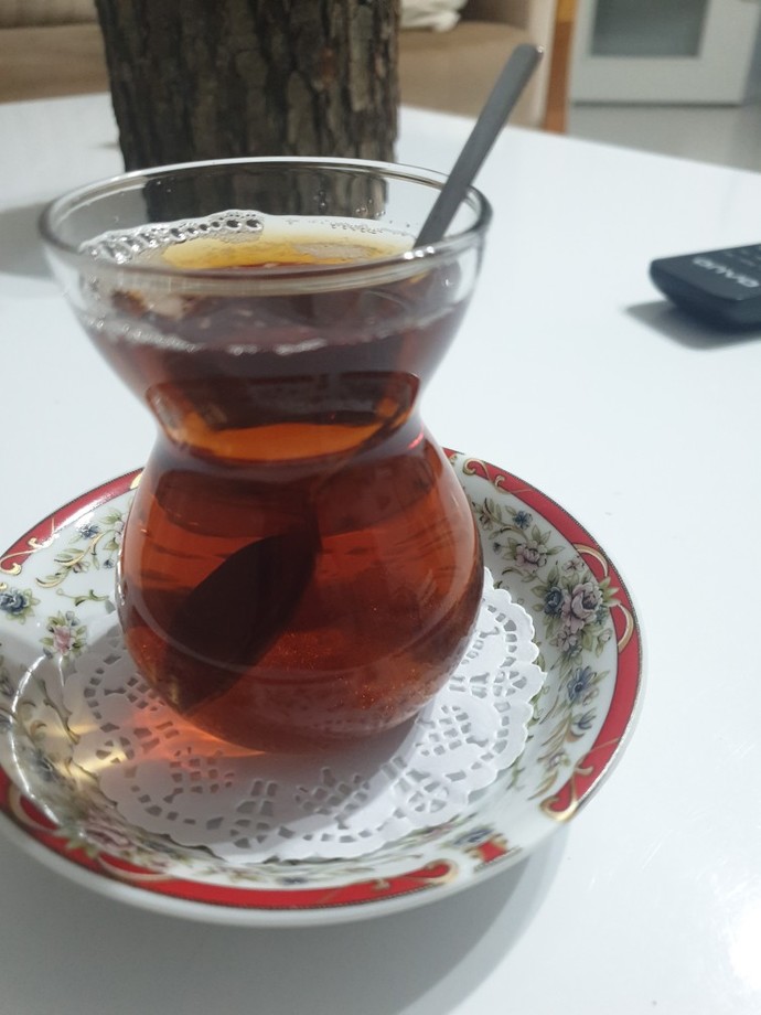 Çay sekersiz, sen bensiz olamazsın dediniz mi?