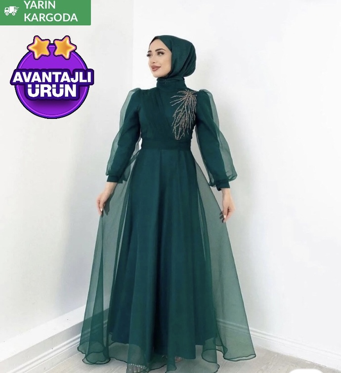 Sizce bu elbiseleri kaç yaş aralığı giyebilir çok mu kadınsı duruyor 21-22 yaşları için uygun mudur ağır mı kaçar?