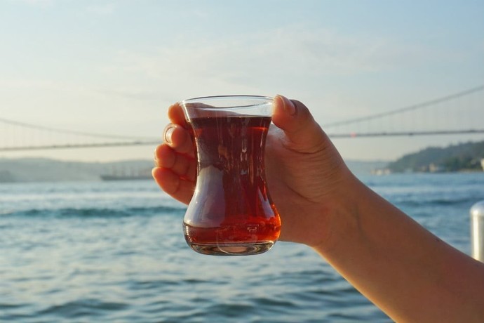 İnce belli bardakta çay daha mı lezzetli oluyor?