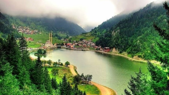 Karadeniz'imi elestirsem yoksa Trabzon umu yoksa bilemedim sevdiğim kızın babası beni tanımadan araştırmadan mesafe uzak diyolar?