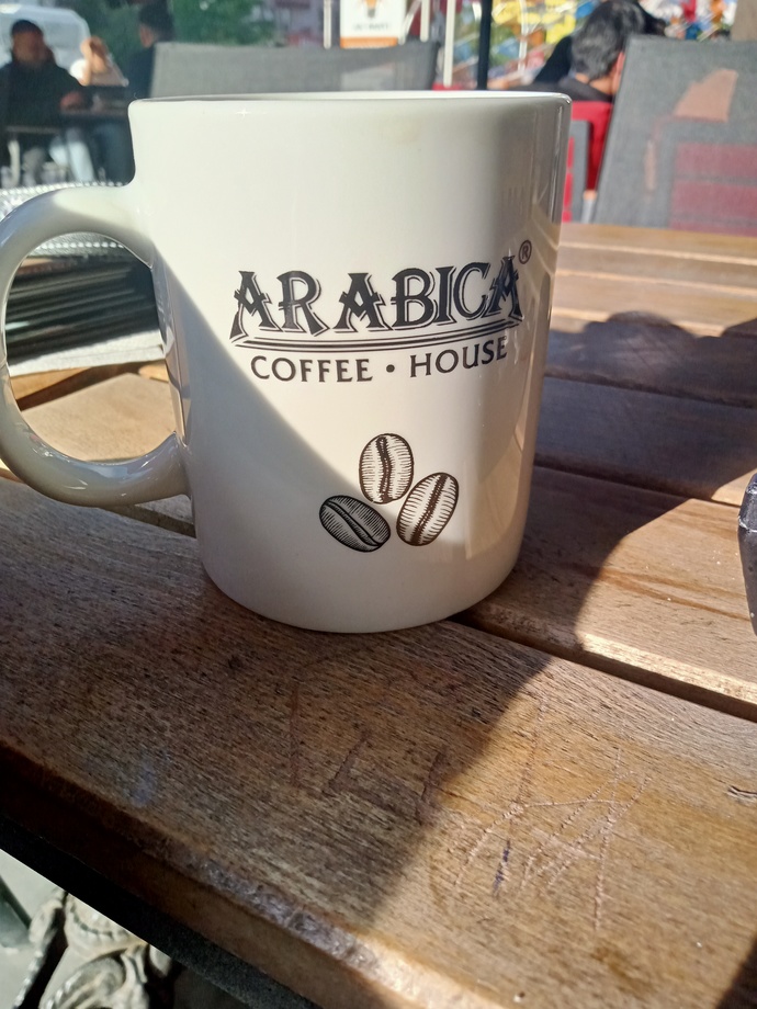 Cafede sesli konuşmak?