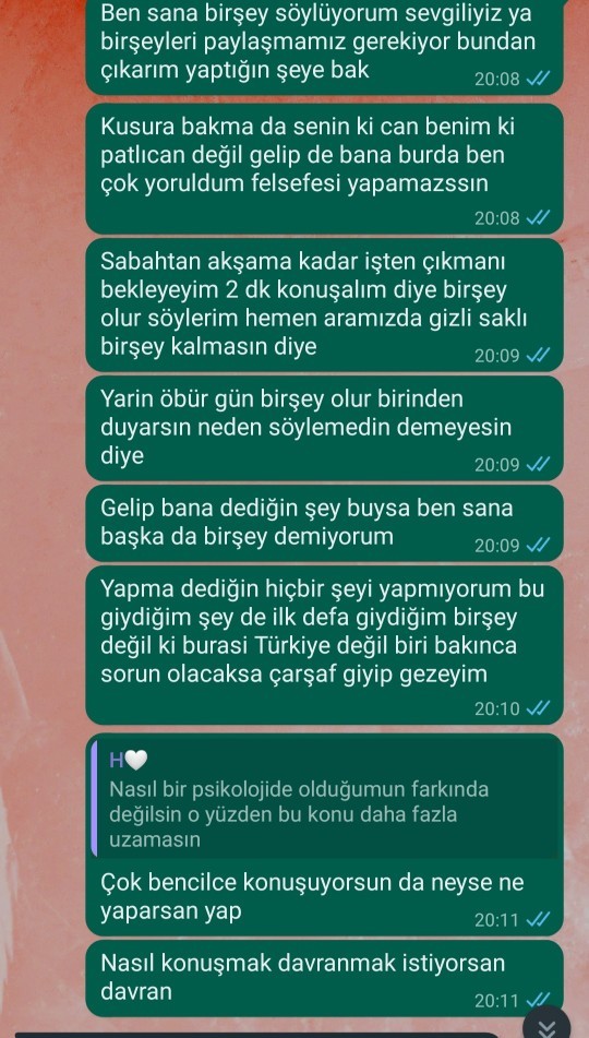 Sevgilim kıyafetime karışıyor saçma sapan kıskançlıklar yapıyor napmam lazım?