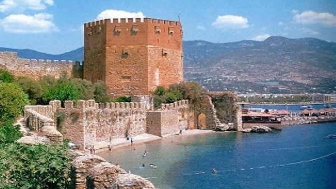 İlber Ortaylı'nın görülmesi gerektiğini söylediği yapılardan hangisini gördünüz?
