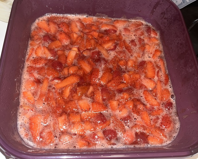 Reçel yaptımm sizce şirin küçük kavanozlara koyup istediğim birkaç kişiye versem miii?
