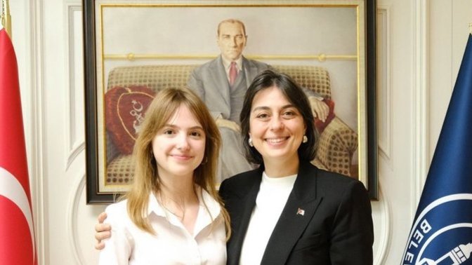 12. sınıf öğrencisi Sıla Nur Yorulmaz, 12.8 milyon liralık bursla Harvard Üniversitesi Fizik Bölümü'nü kazandı. Gurur duydunuz mu?