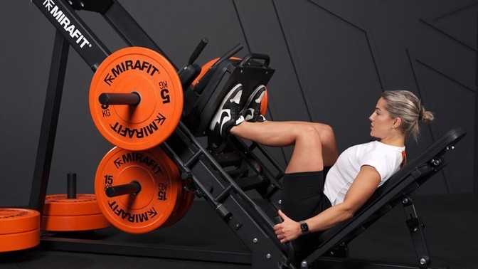 Leg press makinesini saatlerce işgal eden "tayt10" arkadaşlarımıza ne söylemek istersiniz?